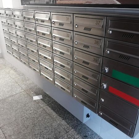 Apartamenty Metro Mlociny ワルシャワ エクステリア 写真