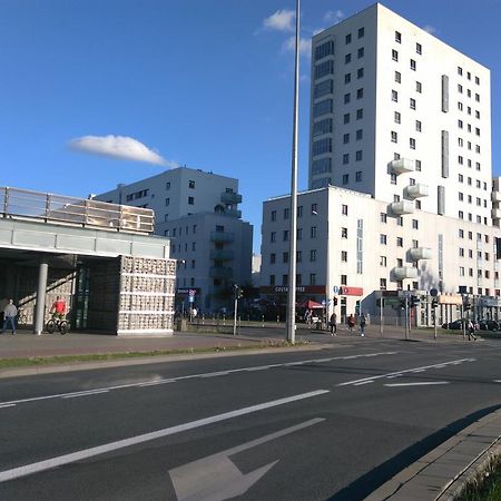 Apartamenty Metro Mlociny ワルシャワ エクステリア 写真
