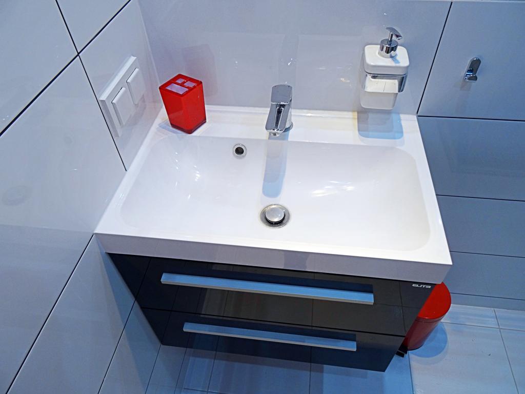 Apartamenty Metro Mlociny ワルシャワ 部屋 写真