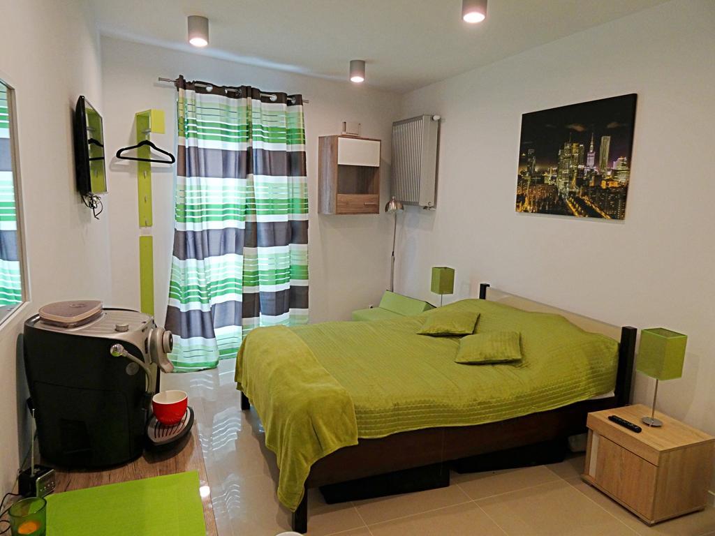 Apartamenty Metro Mlociny ワルシャワ 部屋 写真