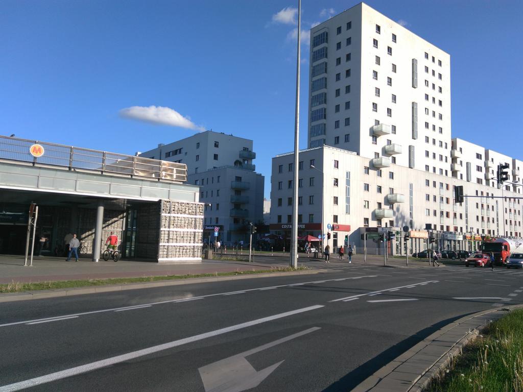 Apartamenty Metro Mlociny ワルシャワ エクステリア 写真